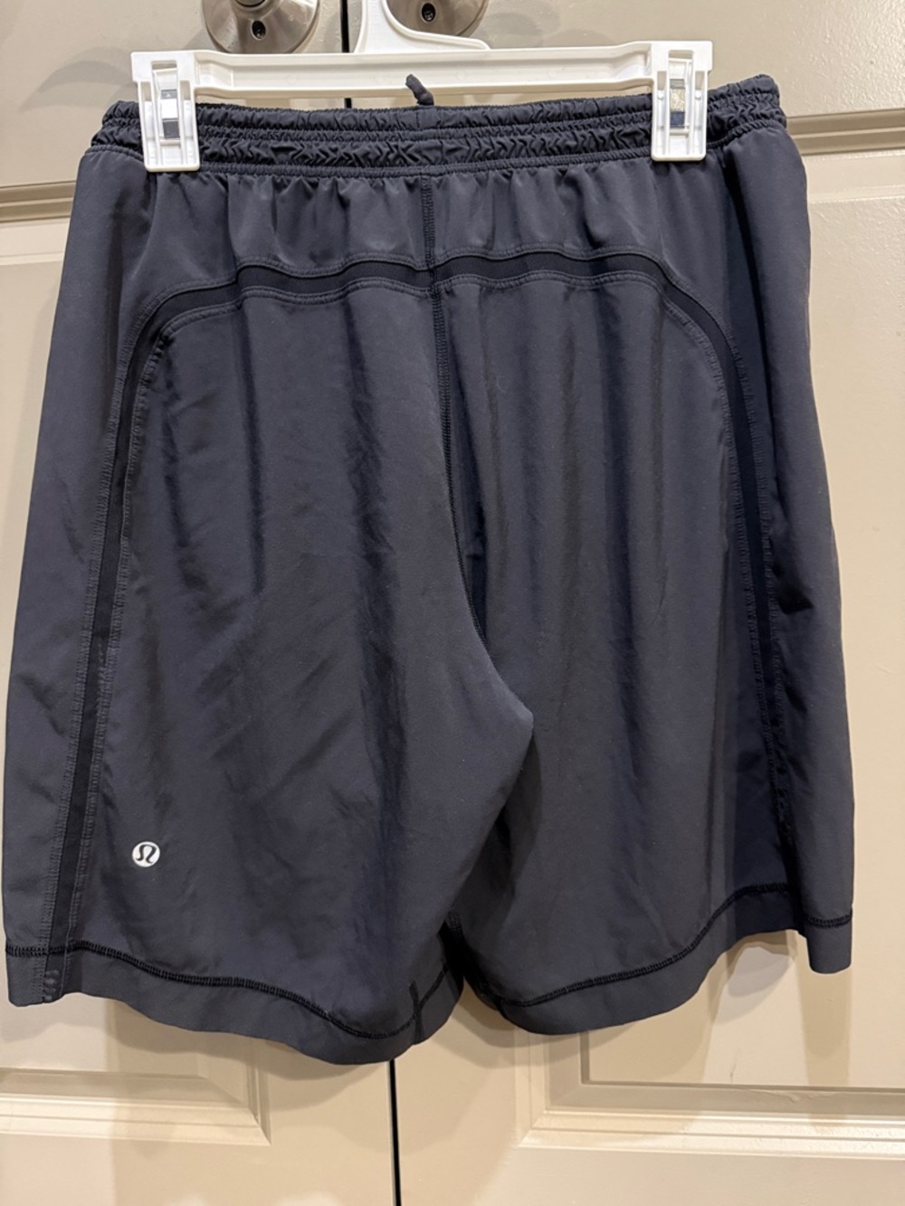 Lululemon Men's Black lined Athletic Shorts M